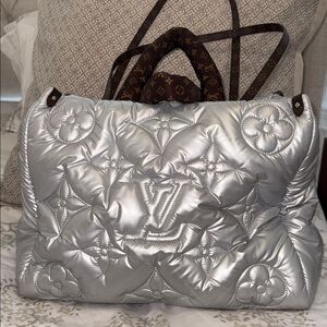 Louis Vuitton Pillow OnTheGo Tote Monogram Quilted Econyl Nylon GM - Silver